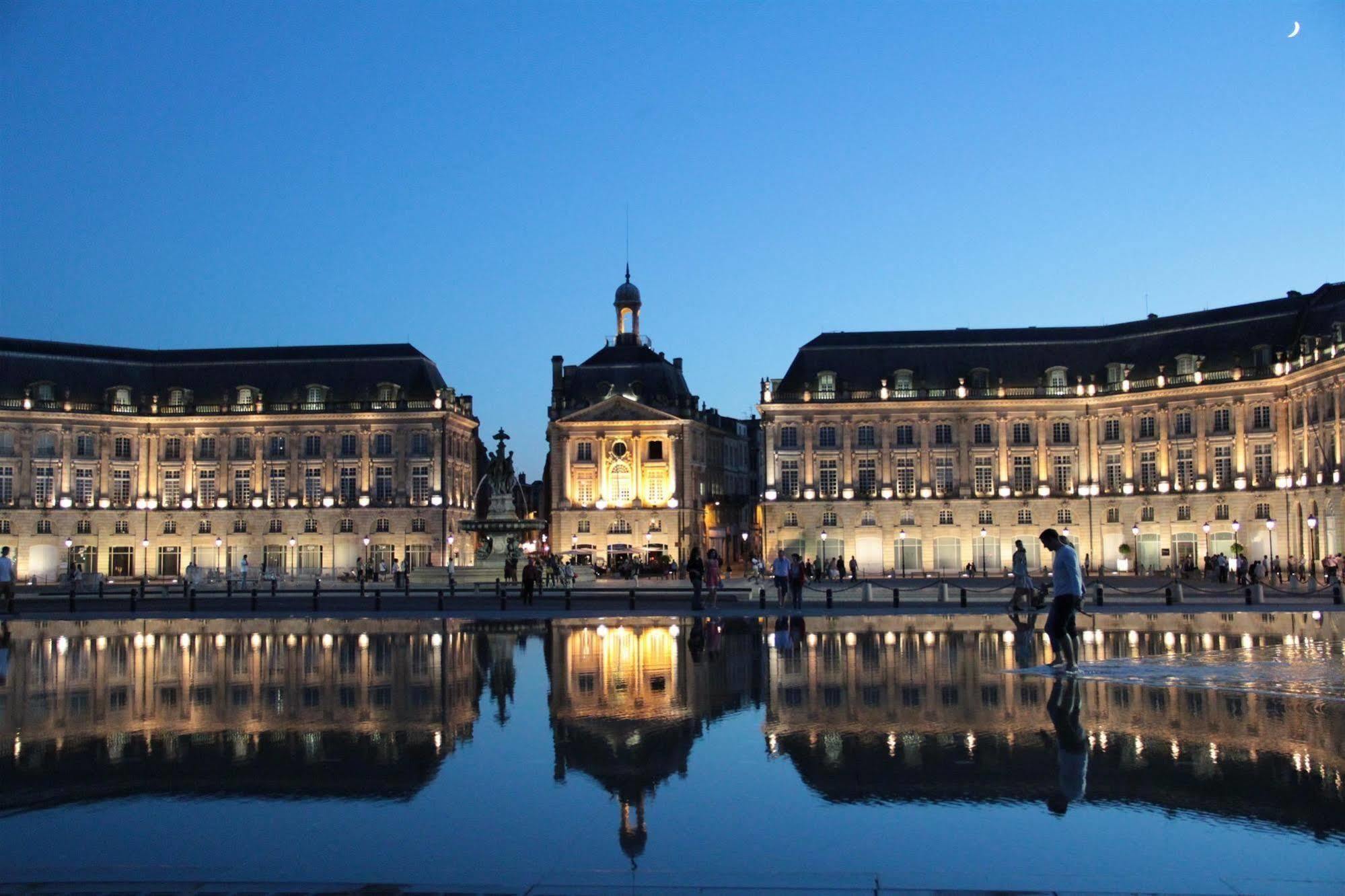 Campanile Bordeaux Nord - Le Lac Exterior foto